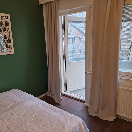 Near Center, Free Wi-fi & Parking *